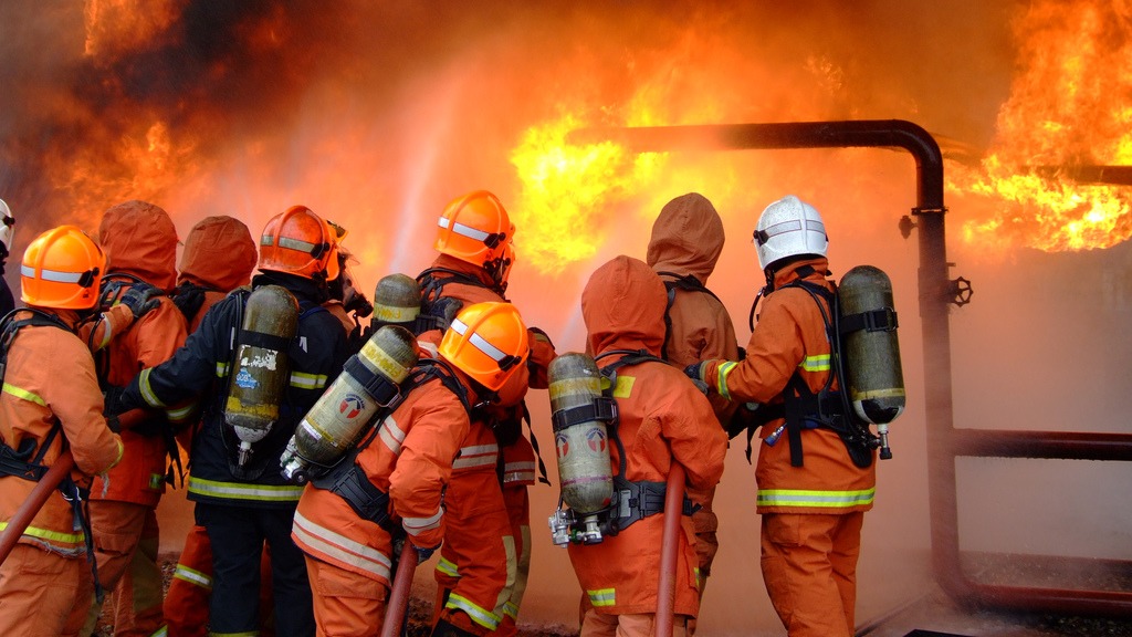 Jalan Endau Deemed Safe for Motorists Following Morning Tanker Accident