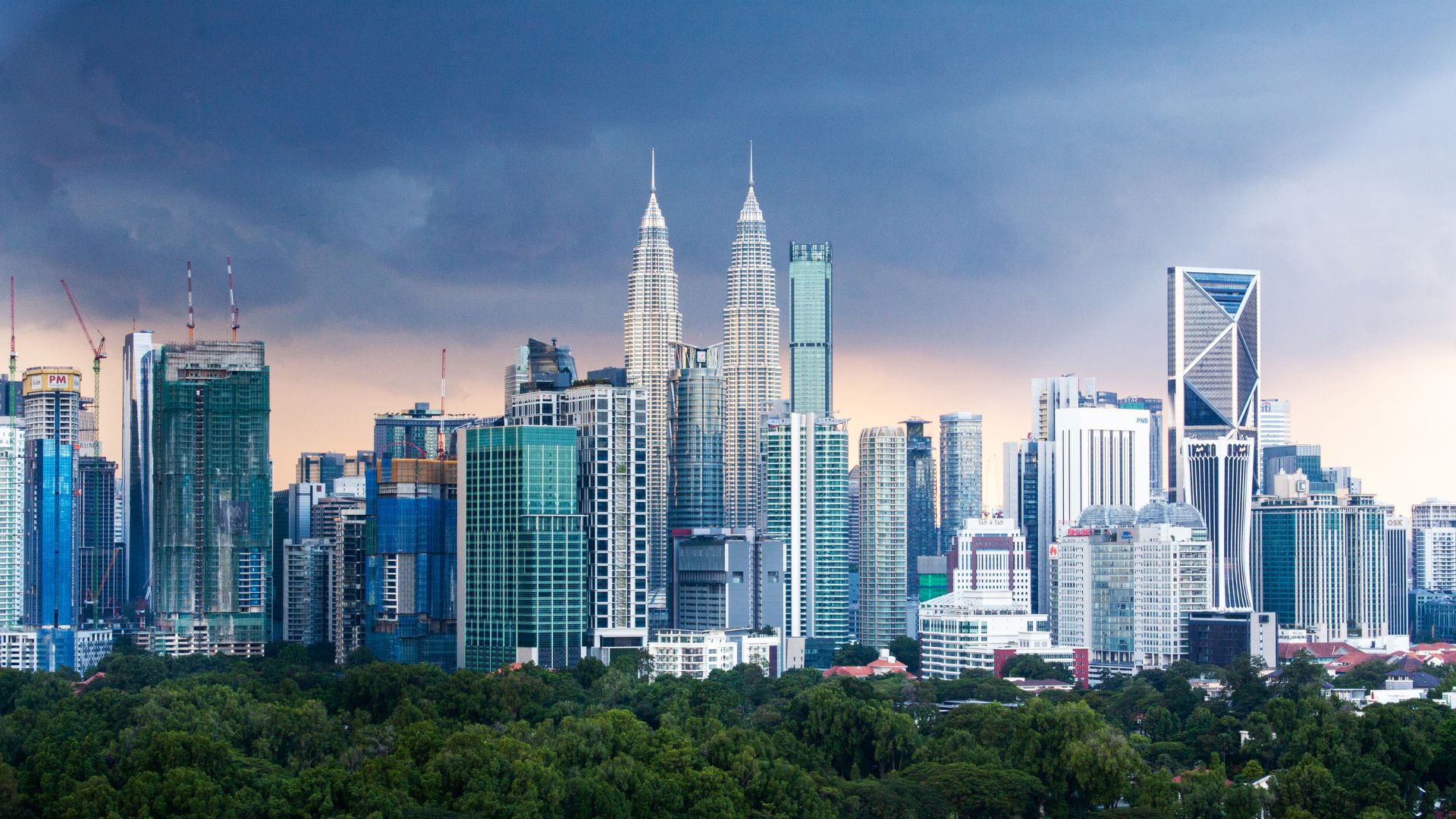 Malaysia’s Leading Index Expands 1.3% in June Driven by Semiconductor and Trade Strength