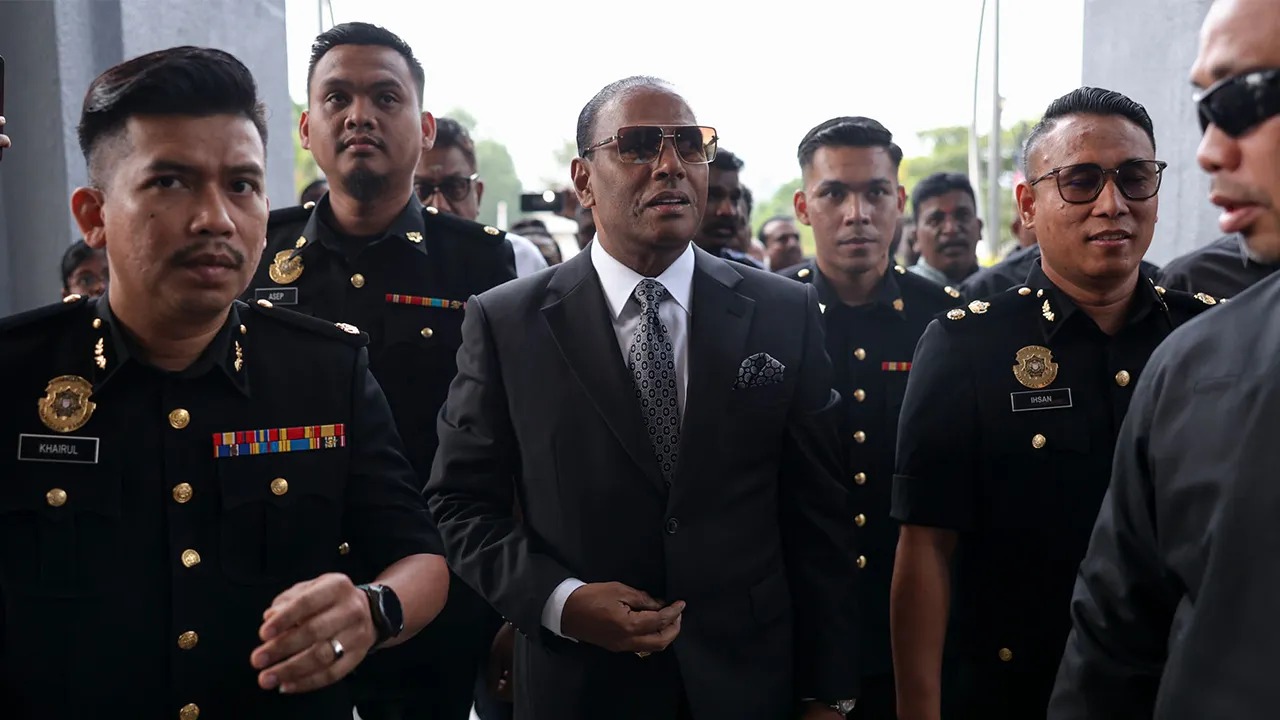 Saravanan Charged with Accepting Over RM900K in Corruption Case