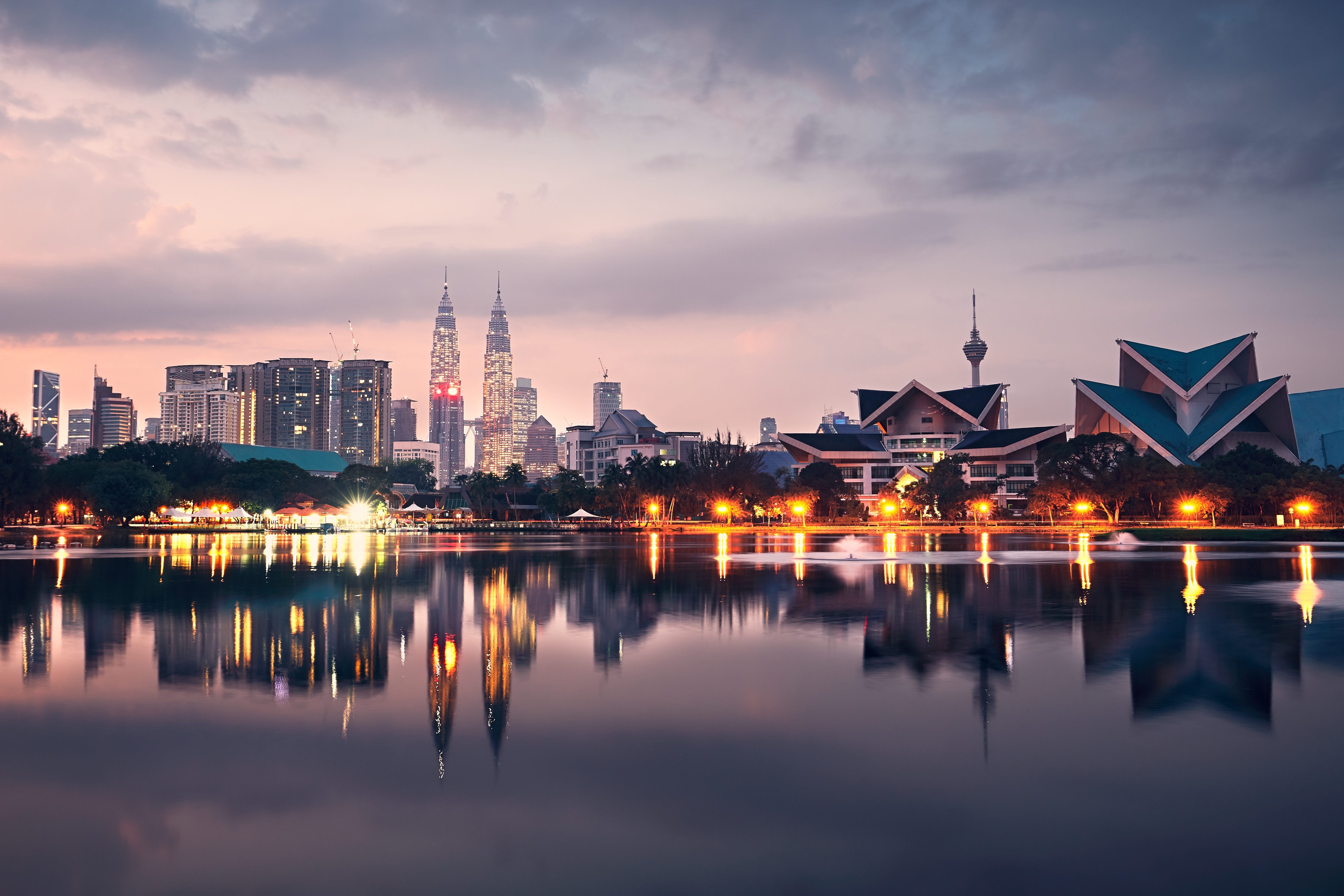 Domestic Tourism Spending Hits RM32.8 billion on Visitor Surge