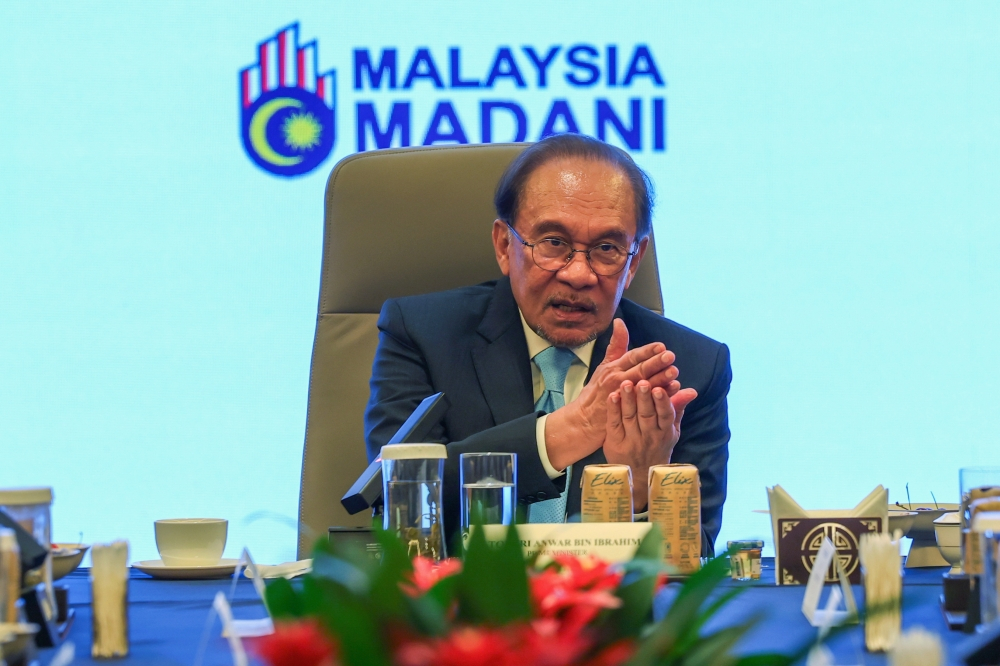 Anwar Urges Global Rules for Ethical Tech