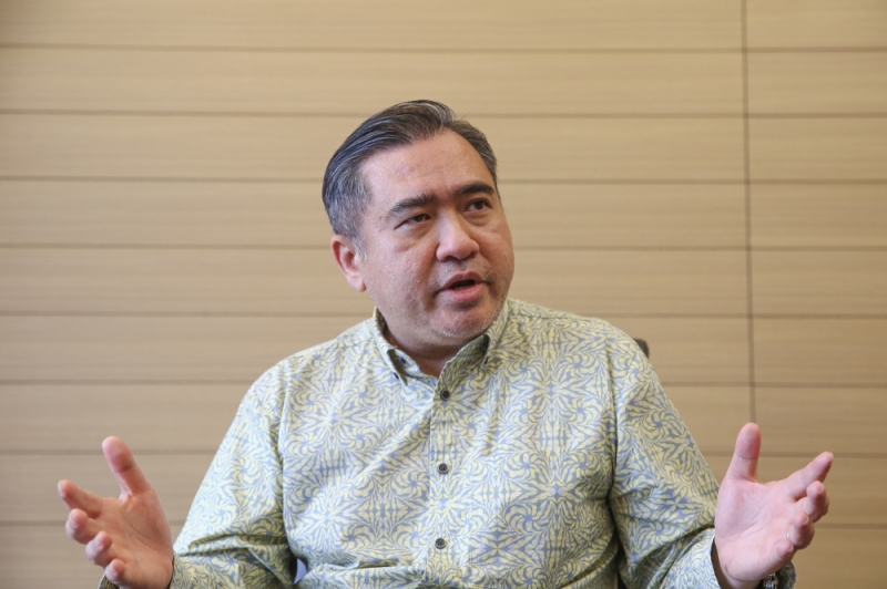Loke to Resign Once Najib Begins House Arrest