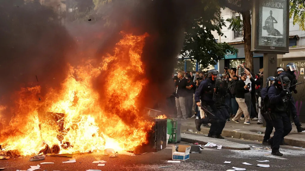 France faces biggest student protests in decades
