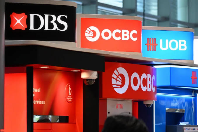 Bearish trend continues for Singapore's banks