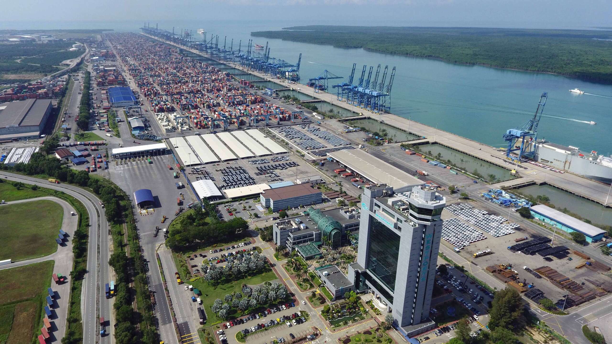 Westports 3Q Net Profit Surges 26% to RM342.5m on Higher Tariffs