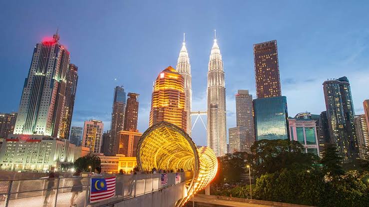 Malaysia tourism weathers haze, but inbound tours feel the heat